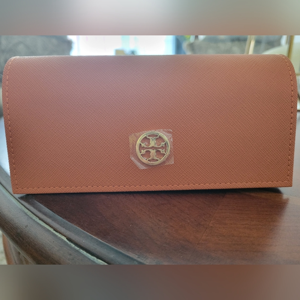 Tory Burch Eyeglass Case With Drawstring Bag